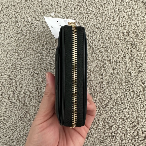 NWT Coach Zip Card Case With Quilting CZ467 Gold/Black - Picture 2 of 6